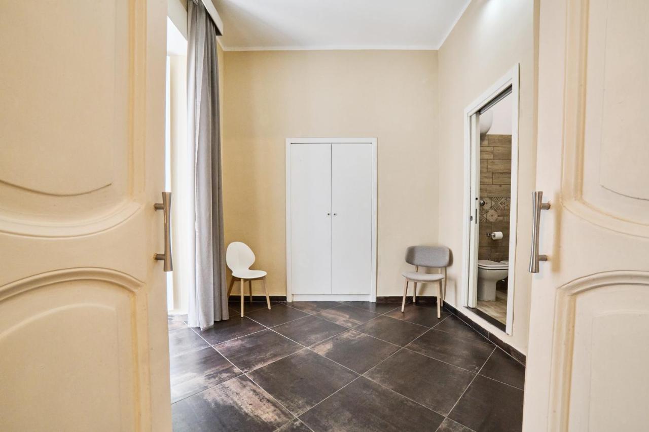 Via Niccolo Tommaseo 14 Apartment Naples Exterior photo